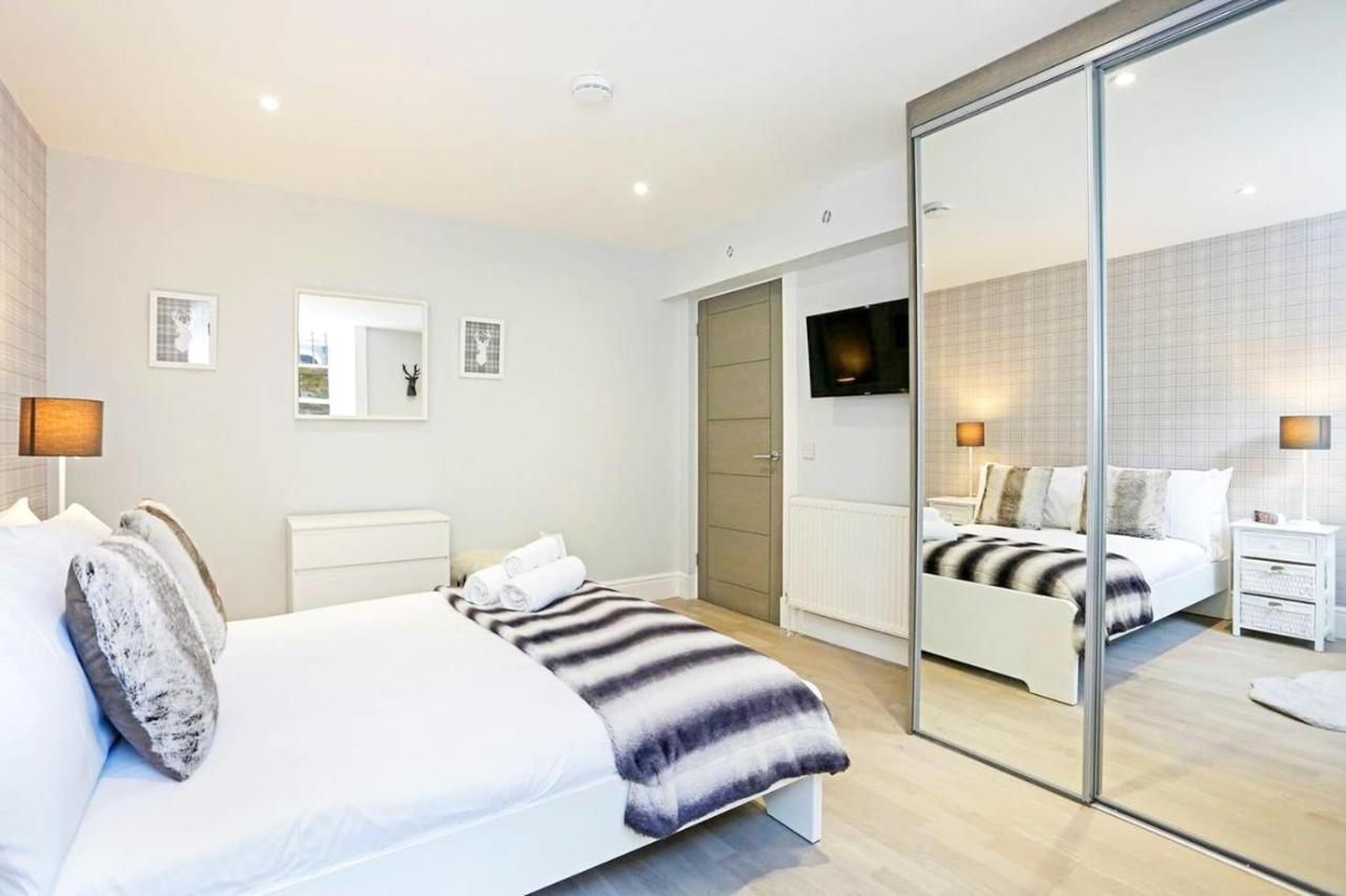 Ultra Modern, Stylish Apartment Next To Princes St 에든버러 외부 사진