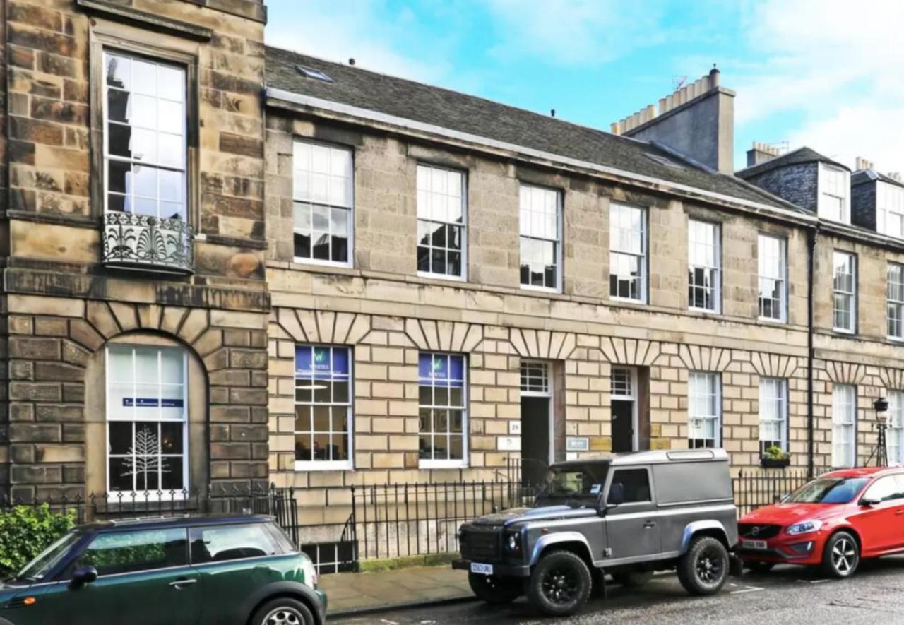 Ultra Modern, Stylish Apartment Next To Princes St 에든버러 외부 사진
